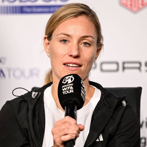 Angelique Kerber auf der Pressekonferenz des Porsche Tennis Grand Prix (Foto: IMAGO, IMAGO / Langer)