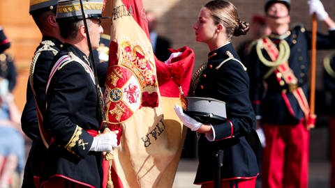 Kadettin Prinzessin Leonor von Spanien bei der Vereidigungszerrmonie an der Academia General Militar.