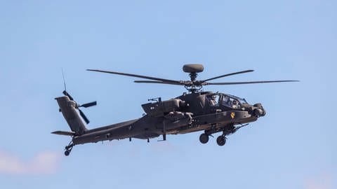 Ein Boeing AH-64 Apache Kampfhubschrauber der US Air Force